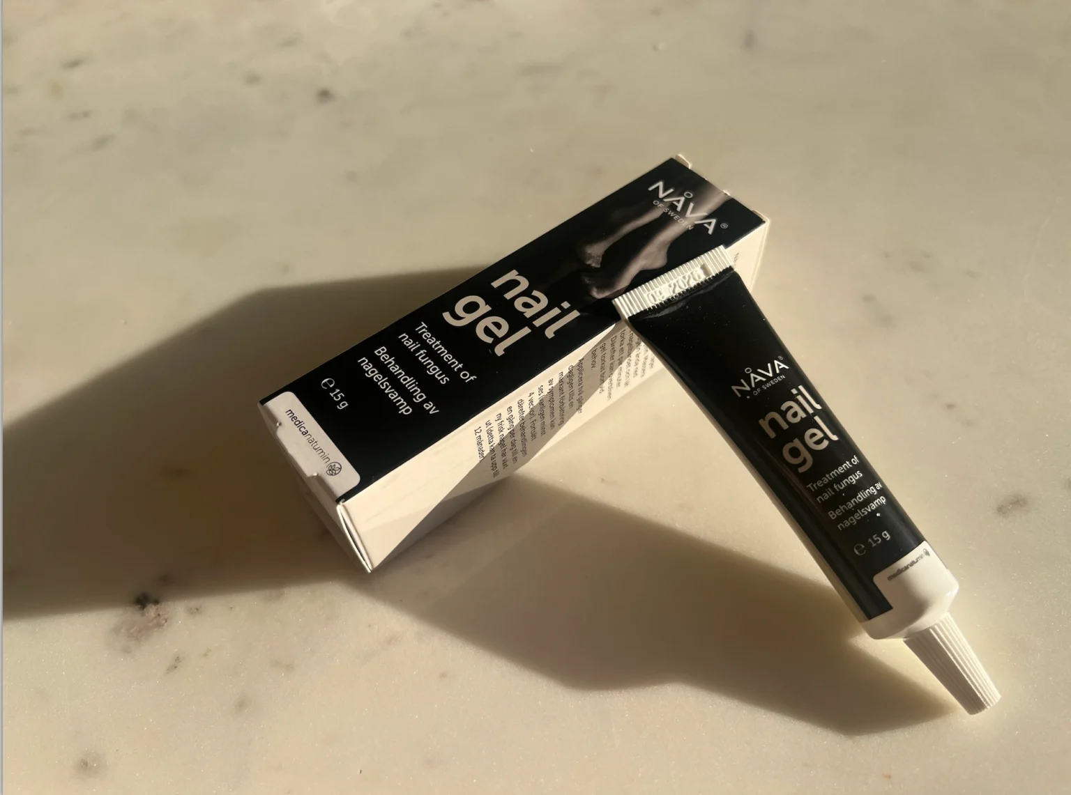 En gul nagel kan vara nagelsvamp – ett vanligt nagelproblem