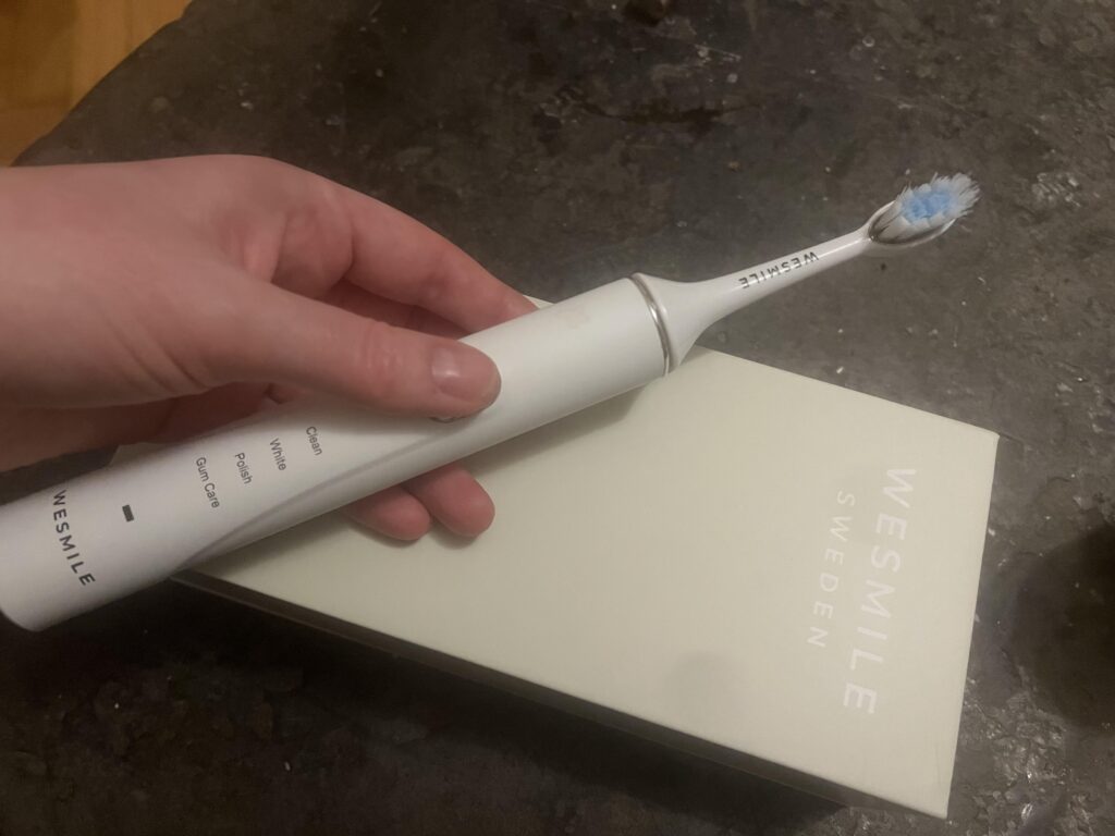 Recension Sonic Whitening LED Eltandborste WeSmile