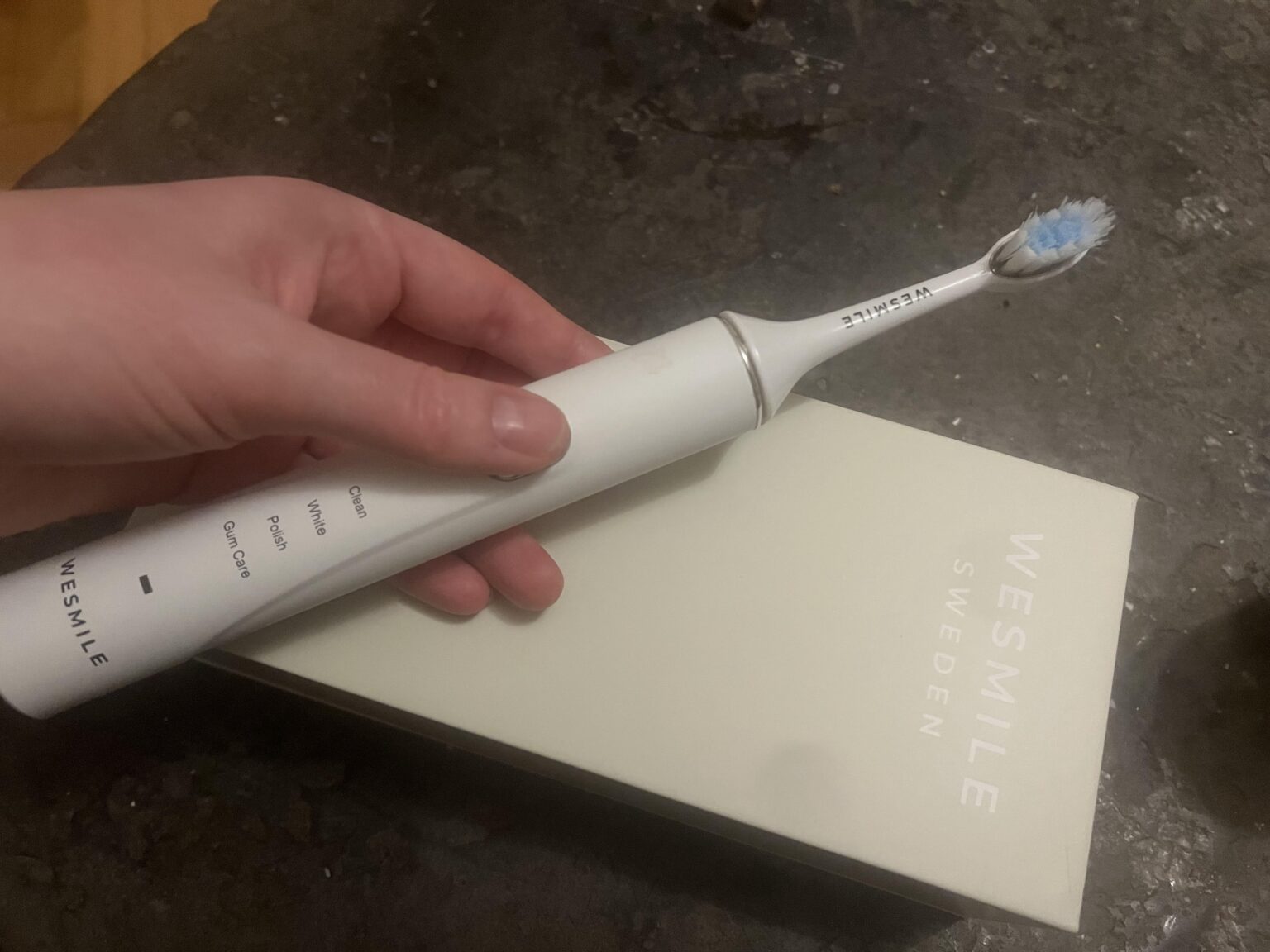 Recension Sonic Whitening LED Eltandborste WeSmile