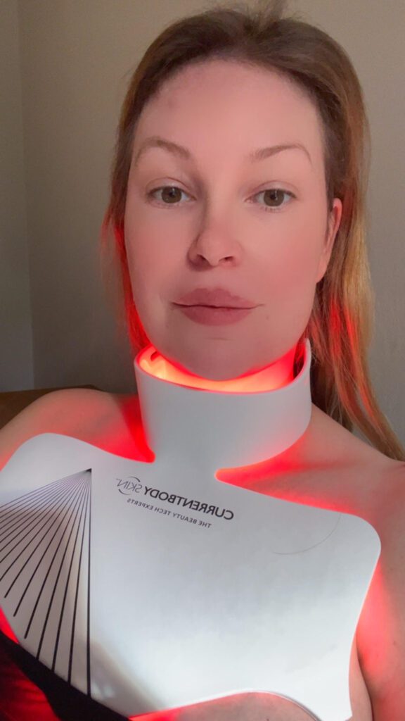 Recension: CurrentBody LED-hals- och dekolletagemask Series 2